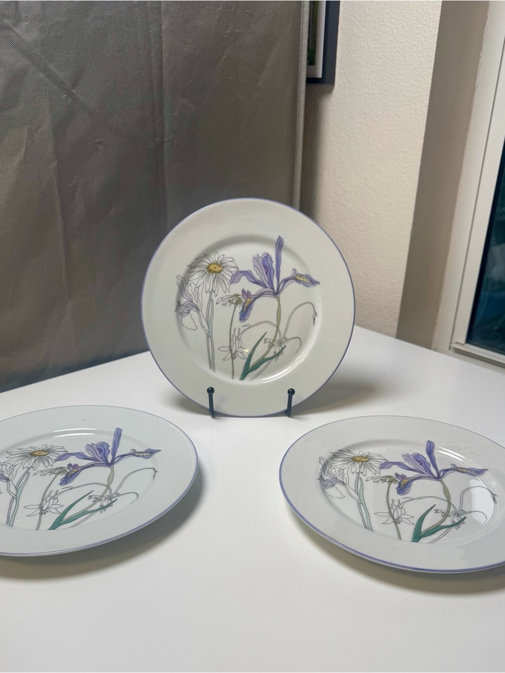 Block Spal Hillside Floral Iris & Daisy Dinner Plates – Set of 3, 1981 Portugees
